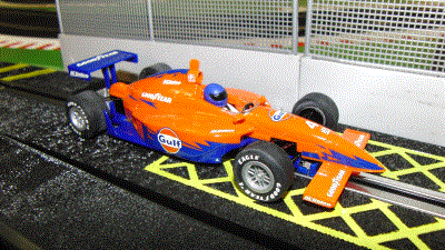 HORNBY - 2003 - 2517 - Indi #4 Dallara Gulf